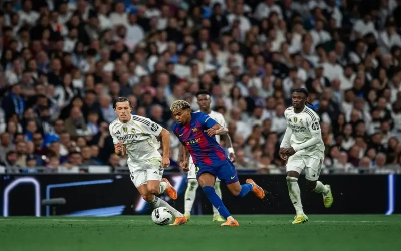 قمة الجولة.. برشلونة يصطدم بريال مدريد والزمالك يواجه زد 11 يناير 2026 والقنوات الناقلة